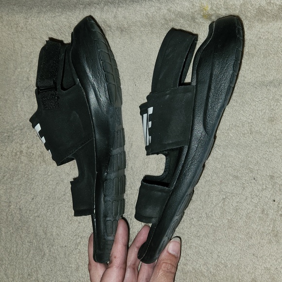 NIKE YOUTH ATHLETIC SANDALS - Picture 5 of 8